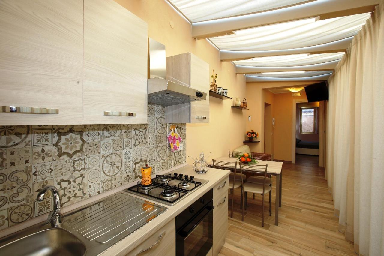 Re Sole Case Vacanze - Esclusivo Attico M A R T E Con Spaziosissima Terrazza Solarium Attrezzata Avola Buitenkant foto