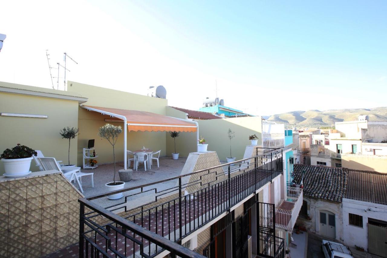 Re Sole Case Vacanze - Esclusivo Attico M A R T E Con Spaziosissima Terrazza Solarium Attrezzata Avola Buitenkant foto
