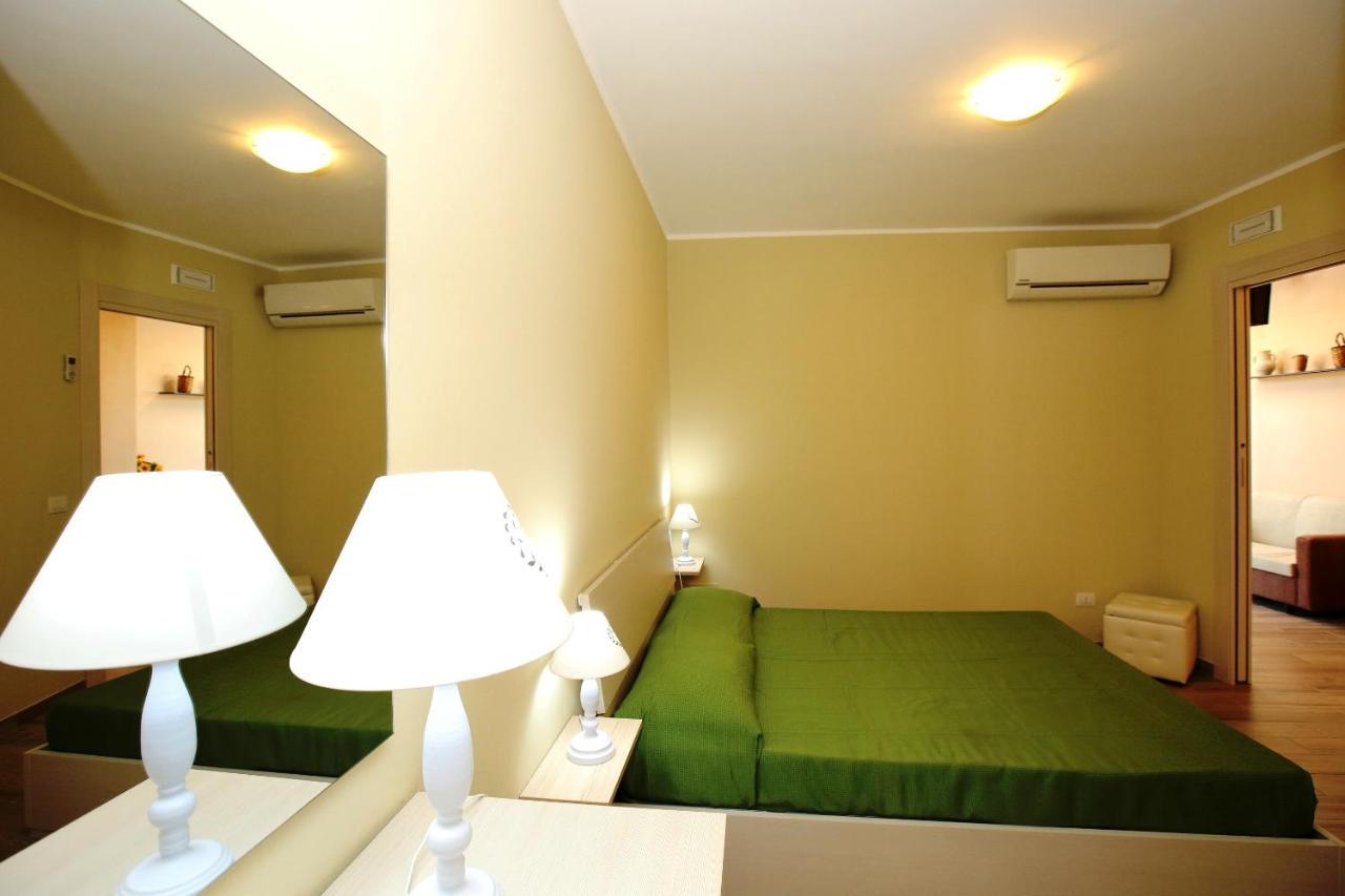 Re Sole Case Vacanze - Esclusivo Attico M A R T E Con Spaziosissima Terrazza Solarium Attrezzata Avola Buitenkant foto