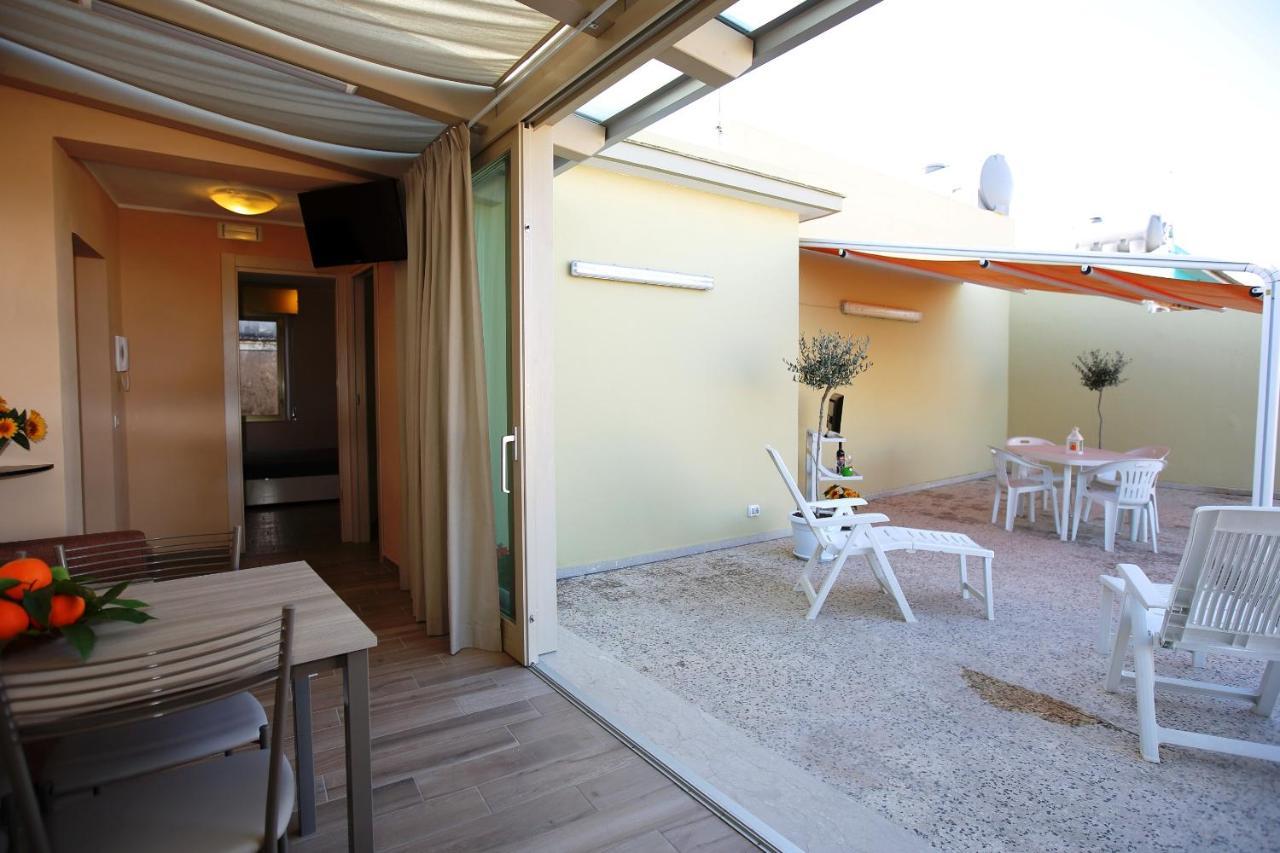 Re Sole Case Vacanze - Esclusivo Attico M A R T E Con Spaziosissima Terrazza Solarium Attrezzata Avola Buitenkant foto