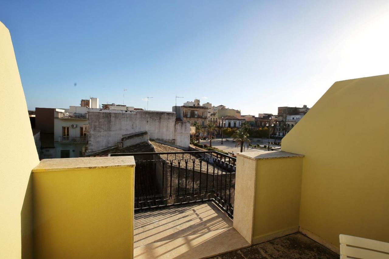 Re Sole Case Vacanze - Esclusivo Attico M A R T E Con Spaziosissima Terrazza Solarium Attrezzata Avola Buitenkant foto